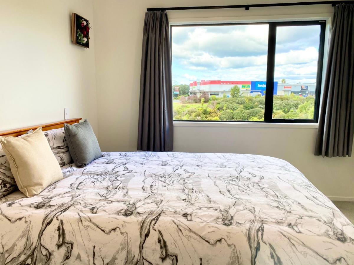 Appartement Stunning Townhouse - Walking To Botany Shopping Center à Auckland Extérieur photo
