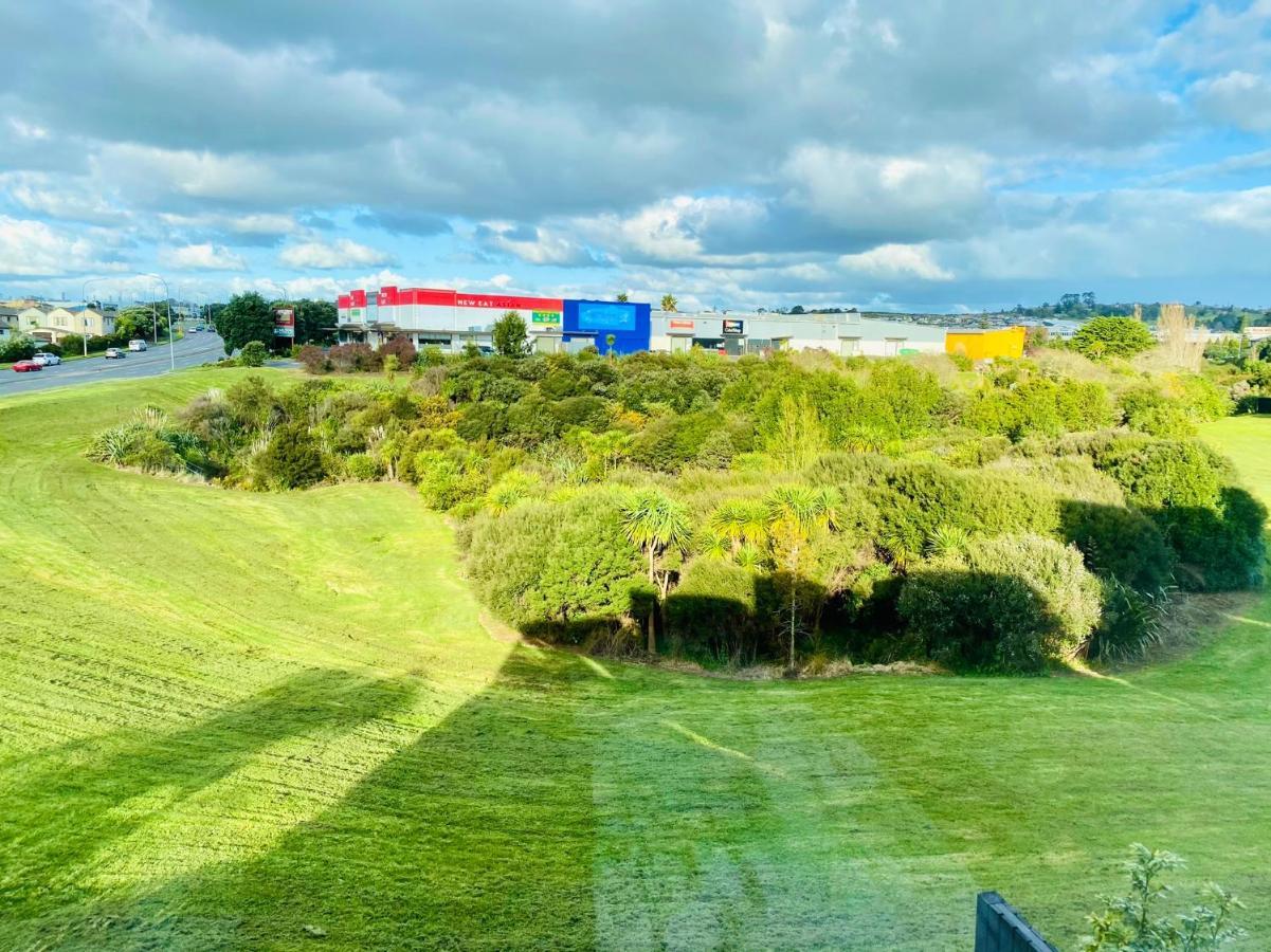 Appartement Stunning Townhouse - Walking To Botany Shopping Center à Auckland Extérieur photo